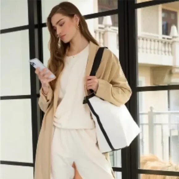 Walter Baker NWT Carly Bag Natural Canvas with black handles and trim. - Picture 2 of 8